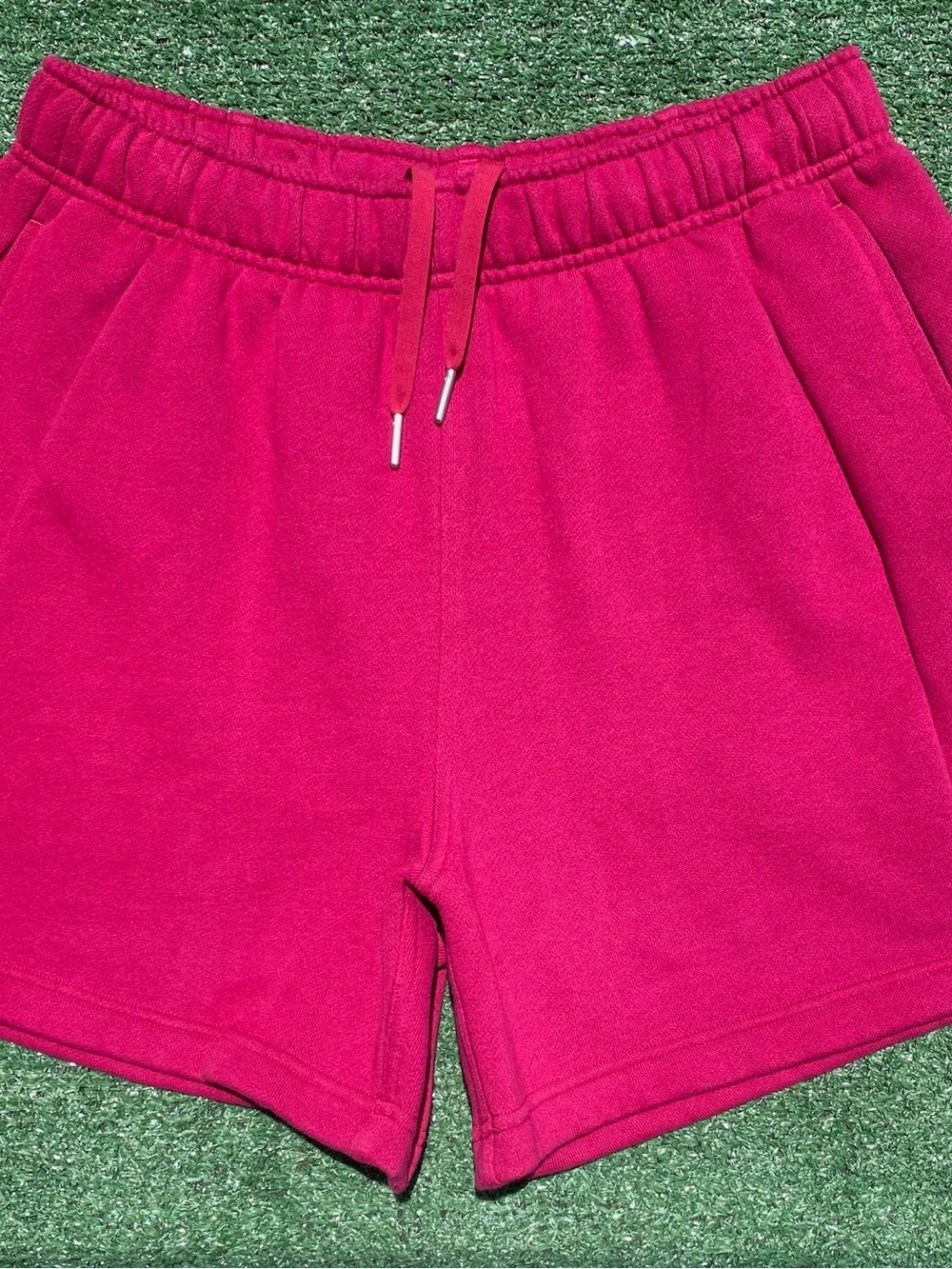 Lululemon Scuba High Rise Short Berry Rumble Fuchsia Sweat Shorts Women’s Large